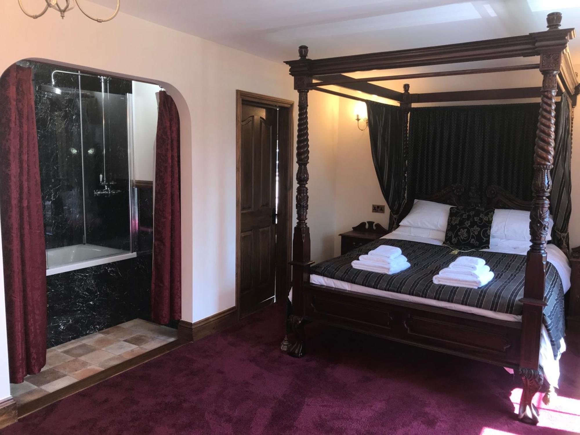 Great Trethew Manor Hotel & Self Catering Lodges 리스커드 객실 사진