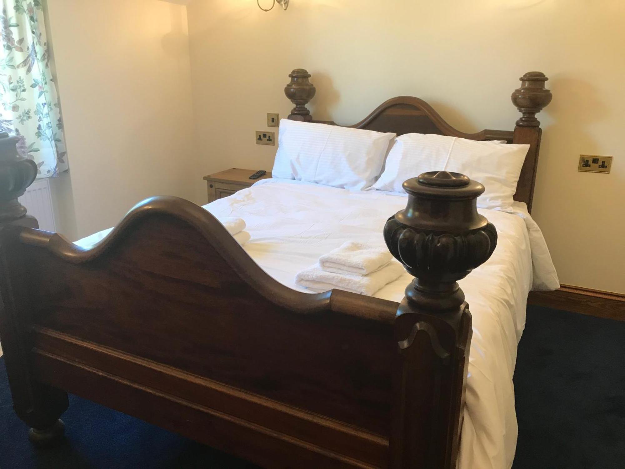 Great Trethew Manor Hotel & Self Catering Lodges 리스커드 외부 사진