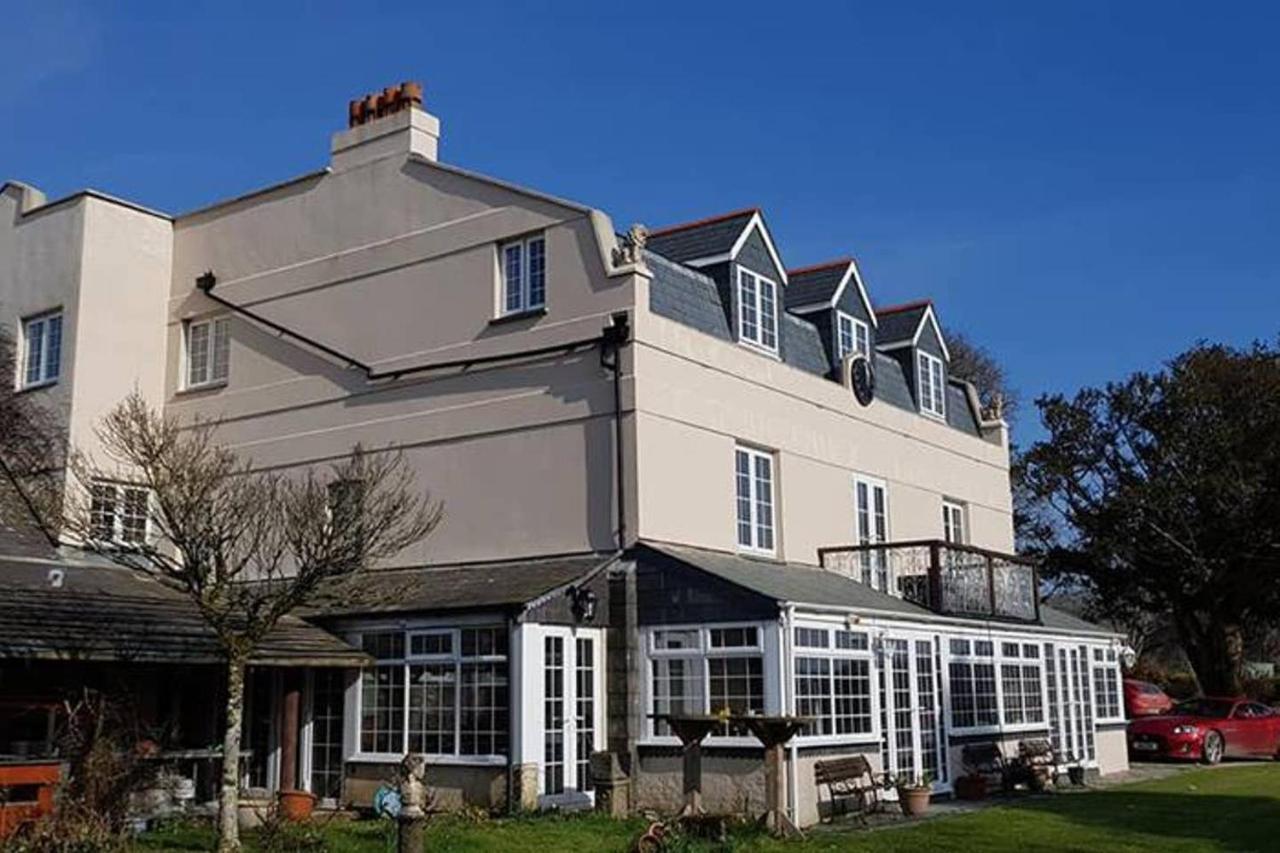 Great Trethew Manor Hotel & Self Catering Lodges 리스커드 외부 사진